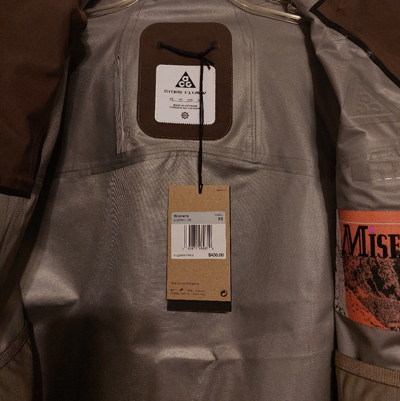 Nike ACG Storm-Fit ADV GORE-TEX "Misery Ridge" Women's Jacket. - Picture 3 of 9